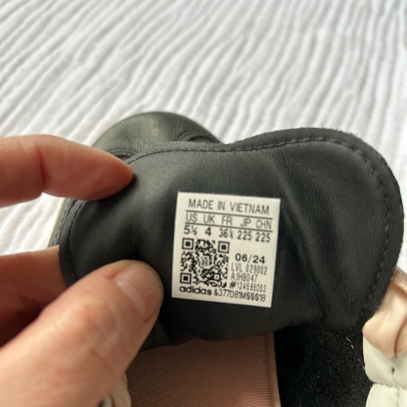 adidas Samba OG "Black Pink Ribbon Laces", Sz. 5.5 - Picture 7 of 7